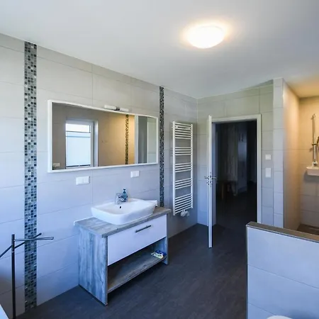 Weitblick Mit Seeblick Mit 2 Ferienhaus